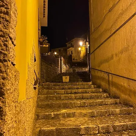 G-house Daire Rocca di Cave